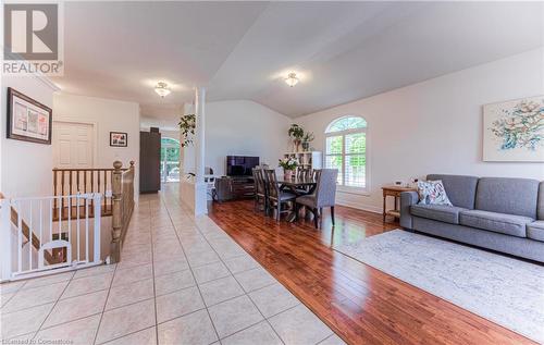 89 Hearthwood Crescent, Kitchener, ON - Indoor Photo Showing Living Room