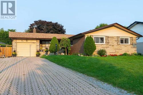 807 Fernhill Boulevard, Oshawa (Northglen), ON - Outdoor