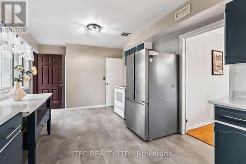 807 Fernhill Boulevard, Oshawa (Northglen), ON - Indoor Photo Showing Kitchen