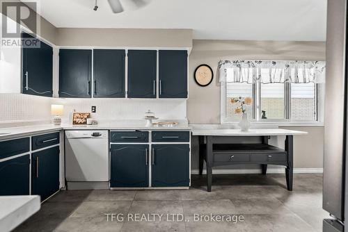 807 Fernhill Boulevard, Oshawa (Northglen), ON - Indoor Photo Showing Kitchen