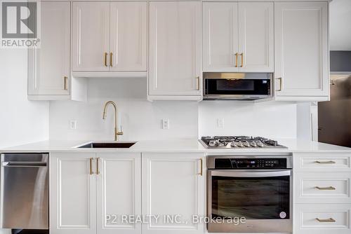 1123 - 1 Shaw Street, Toronto, ON - Indoor Photo Showing Kitchen