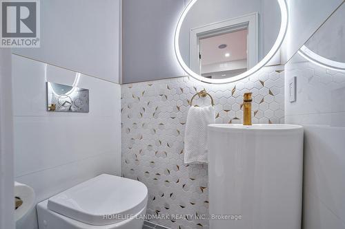 877 Logan Avenue, Toronto (North Riverdale), ON - Indoor Photo Showing Bathroom