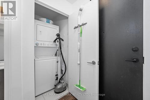 1609 - 1480 Bayly Street, Pickering, ON - Indoor Photo Showing Laundry Room