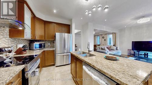 523 Halo Street, Oshawa, ON - Indoor Photo Showing Kitchen With Double Sink