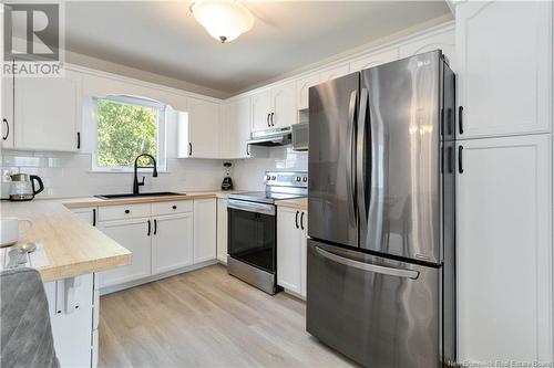 24 Armoyan Court, Moncton, NB - Indoor Photo Showing Kitchen With Stainless Steel Kitchen