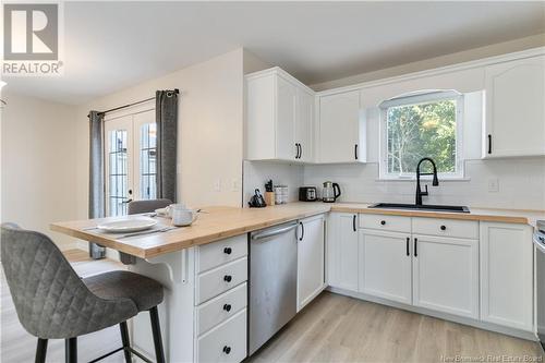 24 Armoyan Court, Moncton, NB - Indoor Photo Showing Kitchen