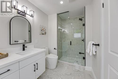 48 Walnut Street, New Tecumseth, ON - Indoor Photo Showing Bathroom