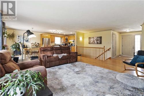 18 Heathwood Street, Moncton, NB - Indoor Photo Showing Living Room