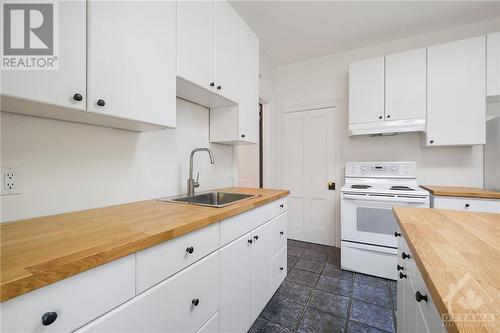 27 & 29 Third Avenue, Ottawa, ON - Indoor Photo Showing Kitchen