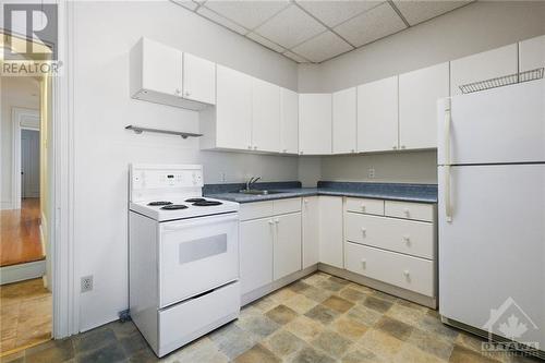 27 & 29 Third Avenue, Ottawa, ON - Indoor Photo Showing Kitchen