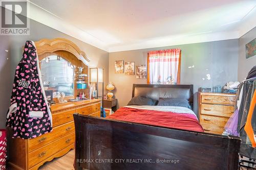 22084 Big Bend Road, Southwest Middlesex (Wardsville), ON - Indoor Photo Showing Bedroom