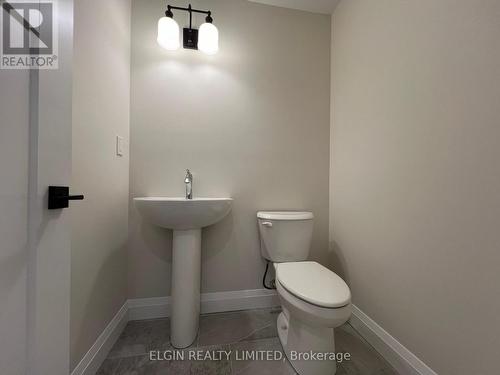 21-49 Royal Dornoch Drive, St. Thomas, ON - Indoor Photo Showing Bathroom