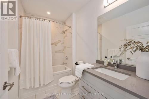 111 - 1560 Upper West Avenue, London, ON - Indoor Photo Showing Bathroom