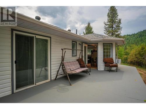 2697 Osachoff Road, South Slocan, BC - Indoor