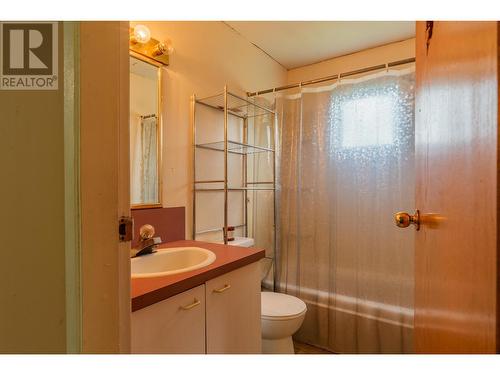 2697 Osachoff Road, South Slocan, BC - Indoor Photo Showing Bathroom