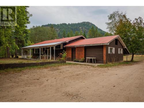 2697 Osachoff Road, South Slocan, BC - Outdoor