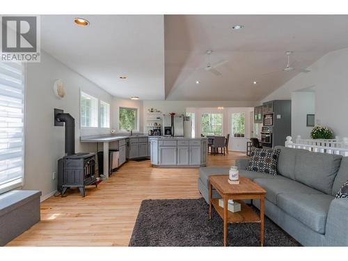 2697 Osachoff Road, South Slocan, BC - Indoor Photo Showing Kitchen