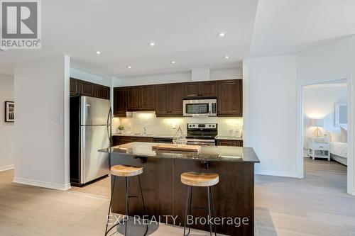 405 - 37 Ellen Street, Barrie, ON - Indoor Photo Showing Kitchen With Stainless Steel Kitchen With Upgraded Kitchen