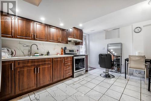 119 Sunforest Drive, Brampton, ON - Indoor Photo Showing Kitchen