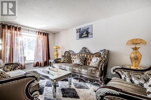 119 Sunforest Drive, Brampton (Heart Lake West), ON - Indoor Photo Showing Living Room