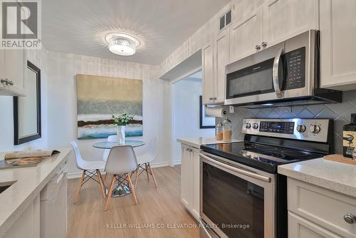 1203 - 511 The West Mall, Toronto (Etobicoke West Mall), ON - Indoor Photo Showing Kitchen