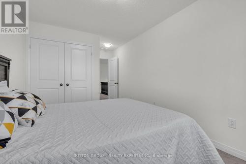 27 Brixham Lane, Brampton (Fletcher'S Meadow), ON - Indoor Photo Showing Bedroom