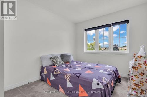 27 Brixham Lane, Brampton (Fletcher'S Meadow), ON - Indoor Photo Showing Bedroom