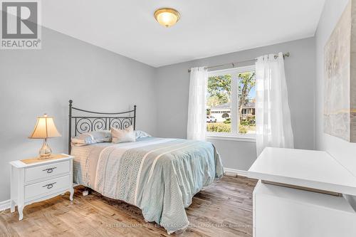 602 Raphael Avenue, Mississauga, ON - Indoor Photo Showing Bedroom