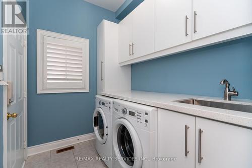 48 Amboise Crescent, Brampton (Fletcher'S Meadow), ON - Indoor Photo Showing Laundry Room