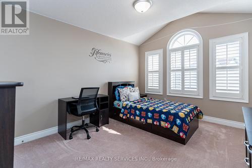 48 Amboise Crescent, Brampton, ON - Indoor Photo Showing Bedroom