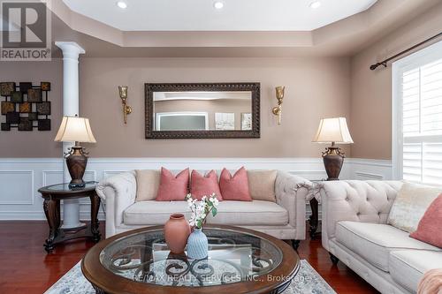 48 Amboise Crescent, Brampton, ON - Indoor Photo Showing Living Room