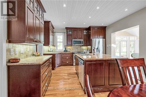 18370 Tyotown Road, South Glengarry, ON - Indoor Photo Showing Kitchen With Double Sink With Upgraded Kitchen