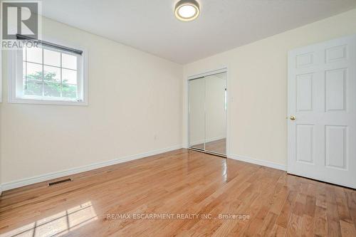 109 Wills Crescent, Hamilton, ON - Indoor Photo Showing Other Room