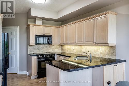 704 - 1770 Main Street W, Hamilton, ON - Indoor Photo Showing Kitchen