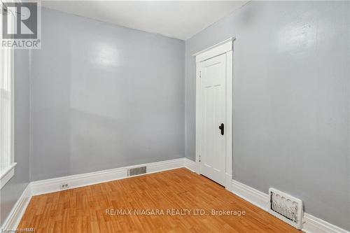 Upper - 161 Lake Street, St. Catharines, ON - Indoor Photo Showing Other Room