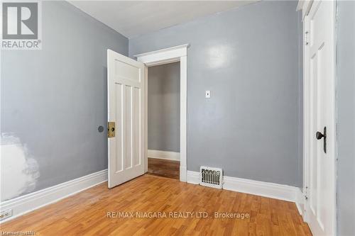 Upper - 161 Lake Street, St. Catharines, ON - Indoor Photo Showing Other Room