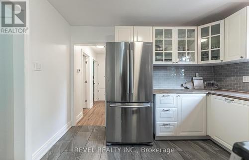 31 Academy Street, Hamilton (Ancaster), ON - Indoor Photo Showing Kitchen