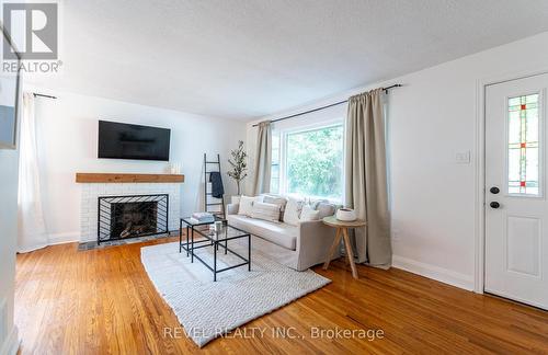 31 Academy Street, Hamilton (Ancaster), ON - Indoor Photo Showing Living Room With Fireplace