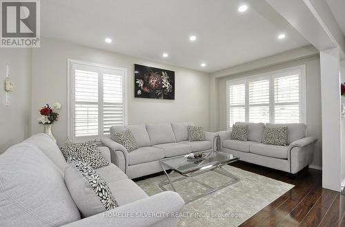 178 Hunter Way, Brantford, ON - Indoor Photo Showing Living Room