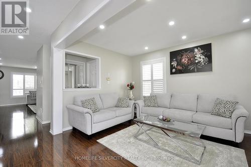 178 Hunter Way, Brantford, ON - Indoor Photo Showing Living Room