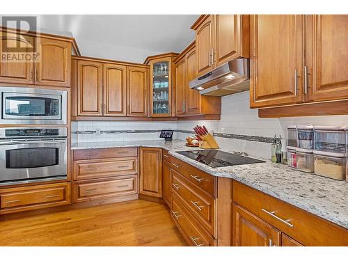 2061 Spyglass Way, Kelowna, BC - Indoor Photo Showing Kitchen