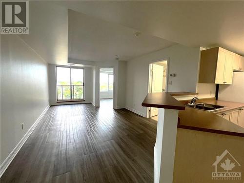 310 Central Park Drive Unit#7D, Ottawa, ON - Indoor