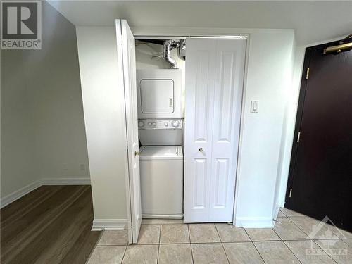 310 Central Park Drive Unit#7D, Ottawa, ON - Indoor Photo Showing Laundry Room