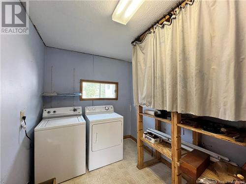 74 Pleasant Street, St. Stephen, NB - Indoor Photo Showing Laundry Room