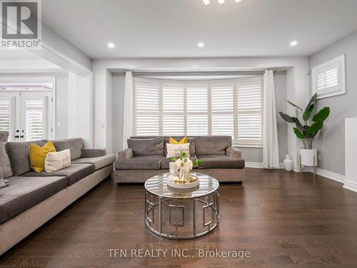 1406 Lawson Street, Innisfil, ON - Indoor Photo Showing Living Room