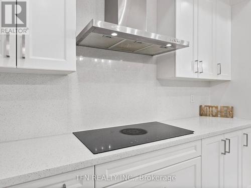 1406 Lawson Street, Innisfil, ON - Indoor Photo Showing Kitchen