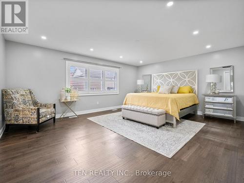 1406 Lawson Street, Innisfil, ON - Indoor Photo Showing Bedroom