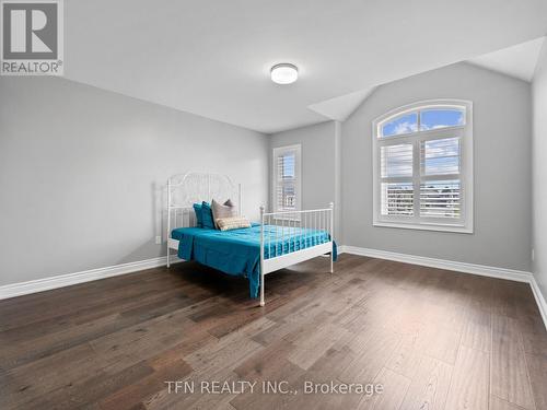 1406 Lawson Street, Innisfil, ON - Indoor Photo Showing Bedroom