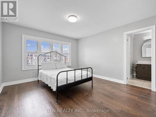 1406 Lawson Street, Innisfil, ON - Indoor Photo Showing Bedroom