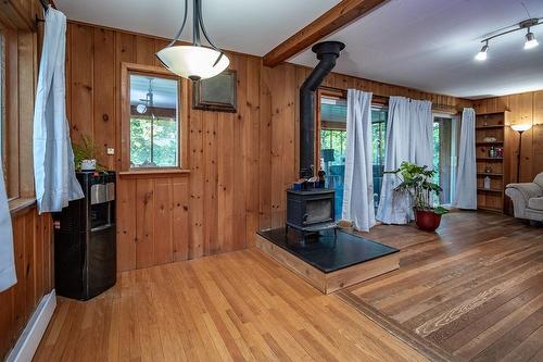 4156 Highway 3A, Nelson, BC - Indoor With Fireplace